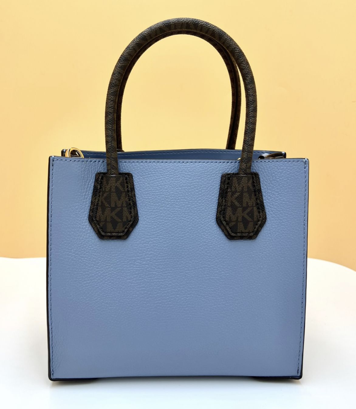 【Michael Kors】レア柄★3Dロゴ MERCER 2way ショルダーバッグ Michael Kors】レア柄☆3Dロゴ MERCER 2way ショルダーバッグ