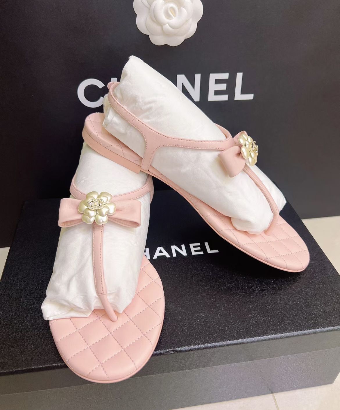CHANEL シャネル 四葉のクローバー サンダル ピンク-name