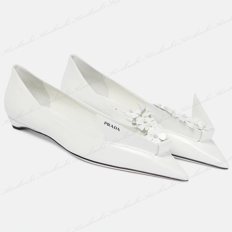 ◇PRADA 23AW◇ フラワー ディテール レザー パンプス / White