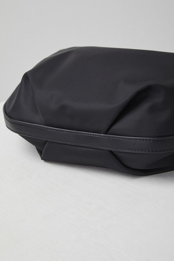 Archivepke★Luv Lock Bag★実用的 デイリーバッグ★早期完売 Archivepke☆早期完売☆Luv moon bag☆魅力的なデイリーバッグ