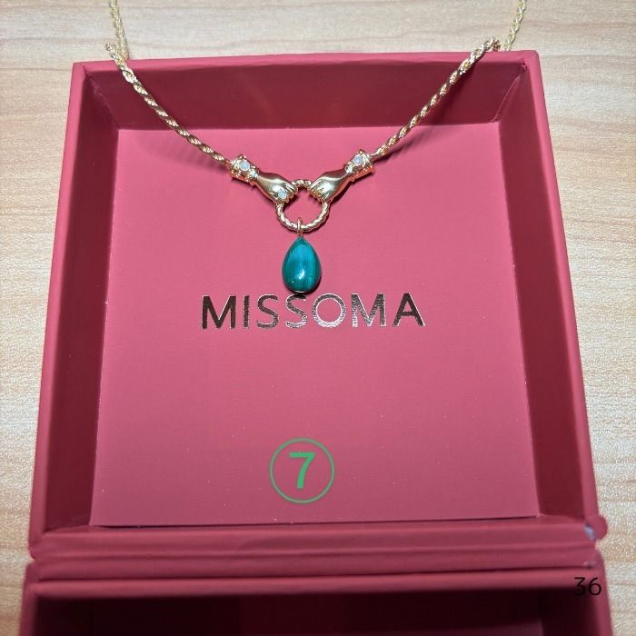 【MISSOMA】BTSテテ着用♪IN GOOD HANDS ドロップ ネックレス MISSOMA】BTSテテ着用♪IN GOOD HANDS ドロップ ネックレス