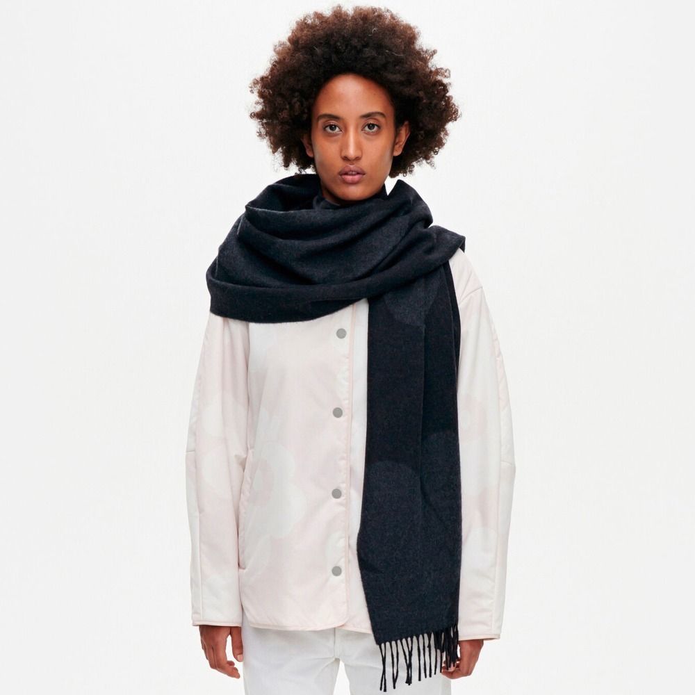 【期間限定】marimekko マリメッコ/ Sanny Juhlaunikko コート 期間限定】marimekko マリメッコ/ Sanny Juhlaunikko コート
