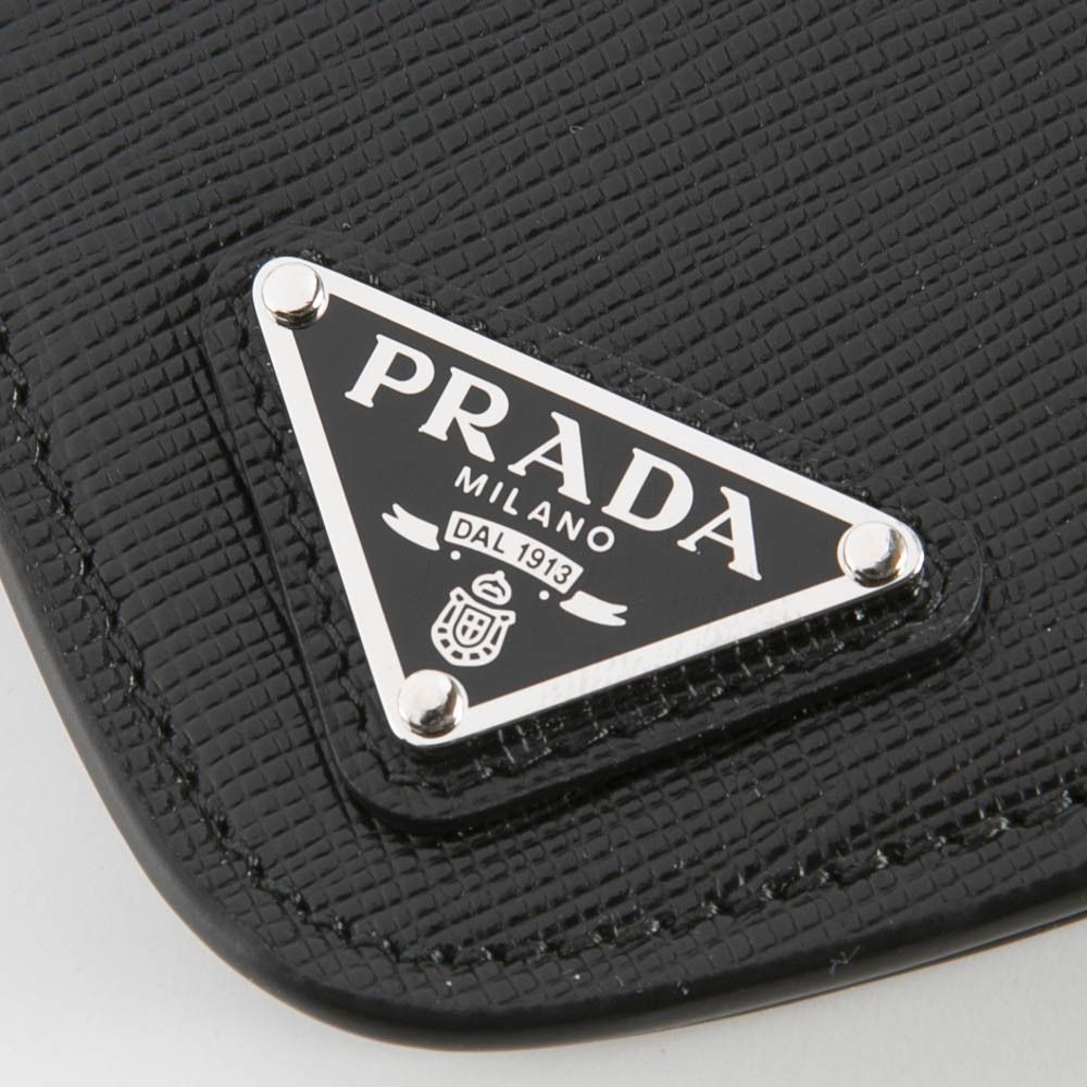 【PRADA】国内発送 コインケース SAFFIANO TRIANGOLO 小銭入れ PRADA】国内発送 コインケース SAFFIANO TRIANGOLO 小銭入れ