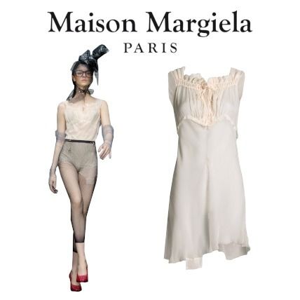メゾンマルジェラ クロスストラップ シアーシルク ワンピース (Maison