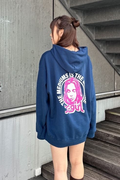 売切れ前に 大人気 X-girl CIRCLE BACKGROUND FACE SWEAT HOODIE (X