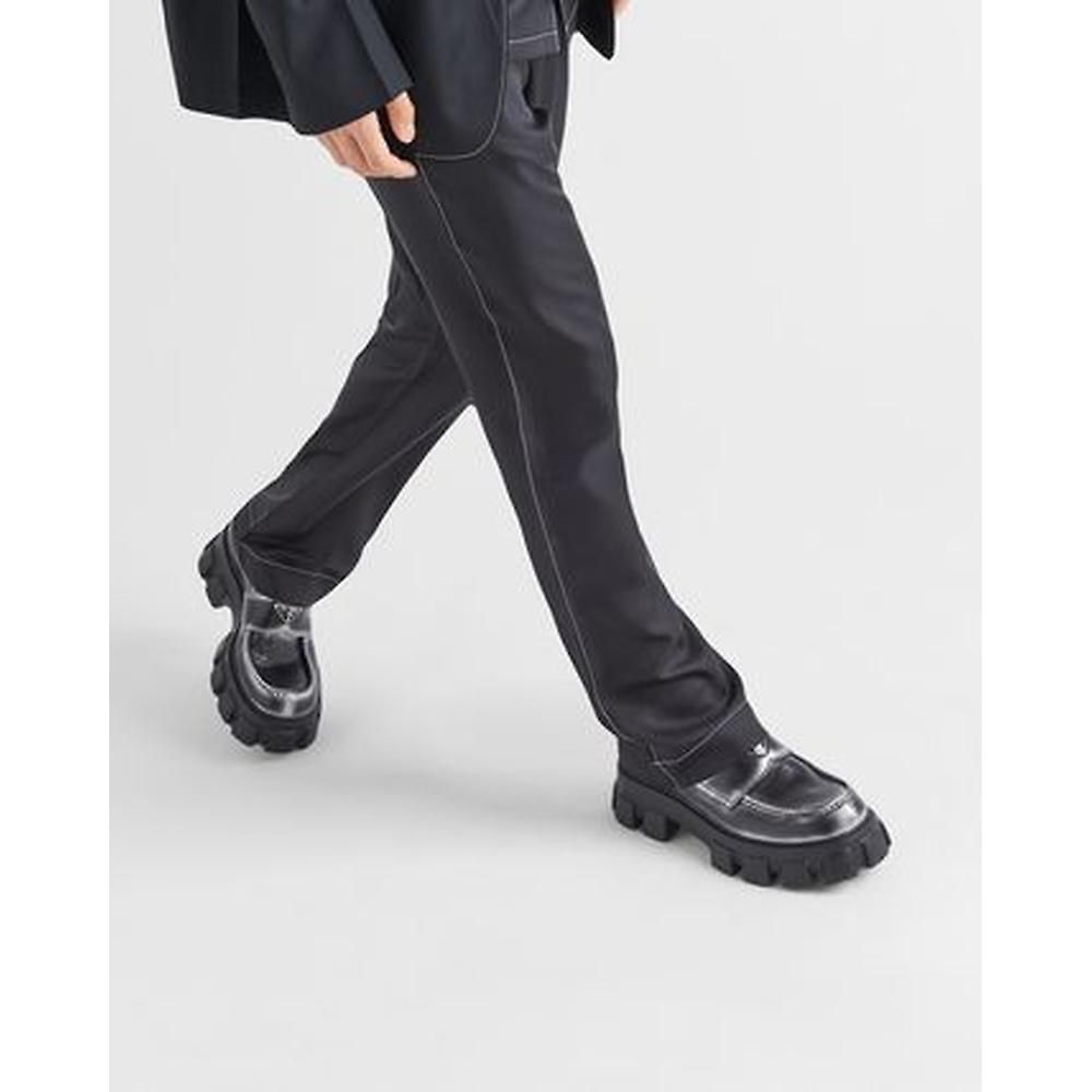 PRADAモノリス ニュアンスブラッシュドレザー ローファー (PRADA
