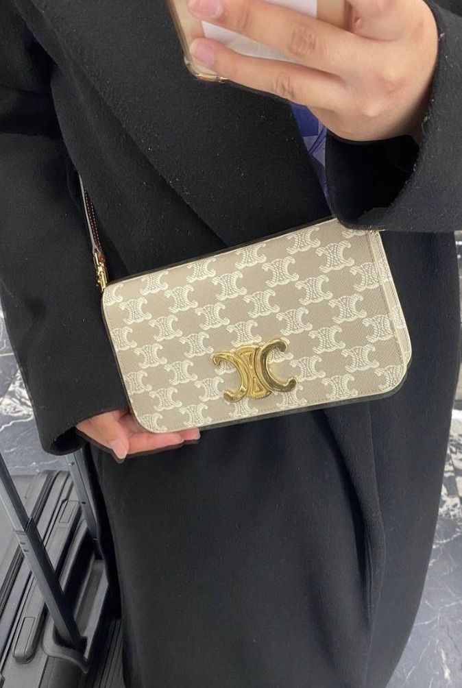 CELINE マルチポシェット トリオンフキャンバス ☆大人気☆【CELINE】トリオンフキャンバス マルチポシェット