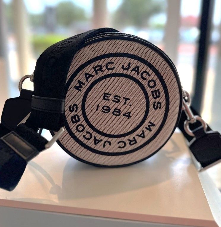 MARC JACOBS キャンバス レザー 丸形クロスボディー 関税送料込