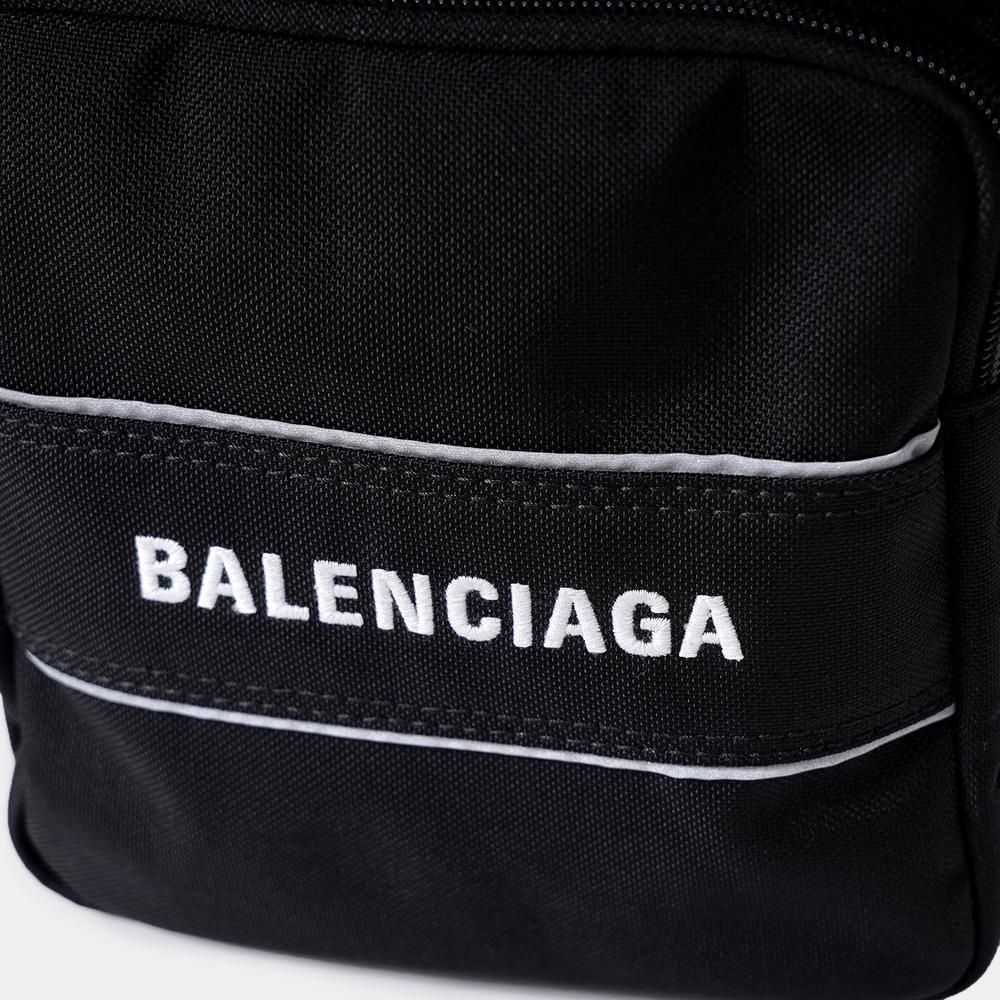 国内直営【BALENCIAGA】SPORT スモール メッセンジャー バッグ