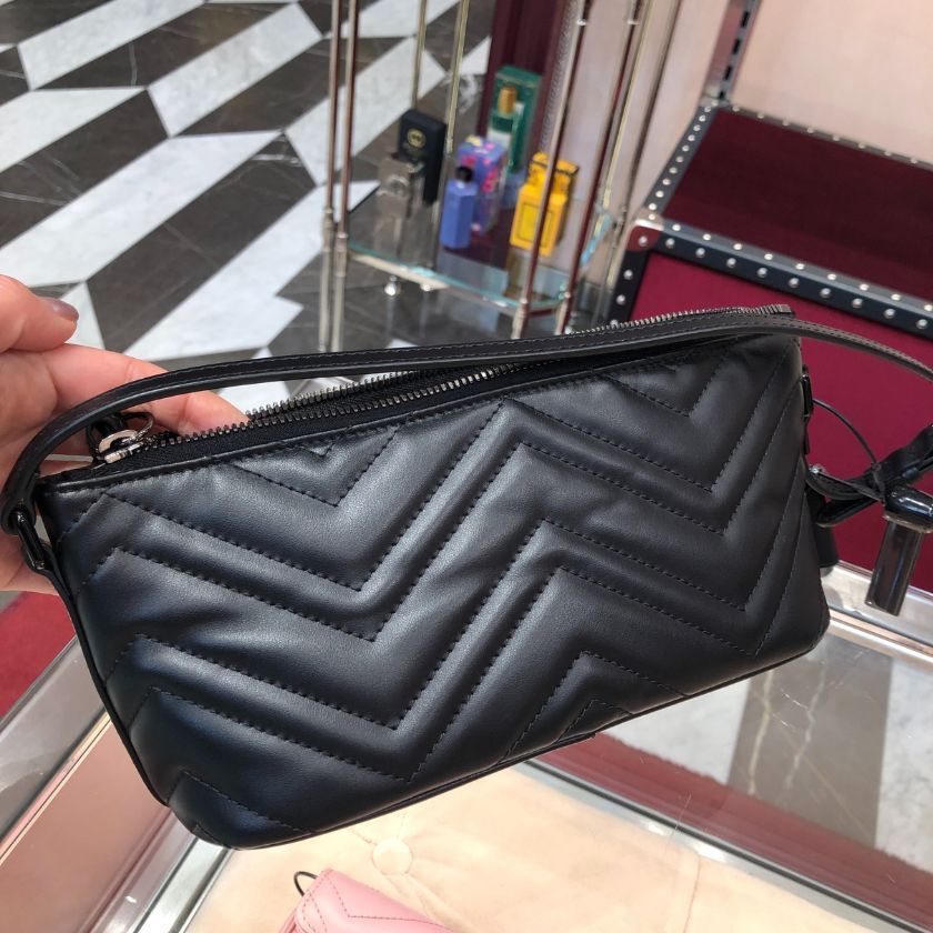 ６万取引突破★UPS速達便利用！【GUCCI★グッチ】688407_XJEDM 6万取引突破☆UPS速達便利用！【GUCCI】DAMITA_サンダル