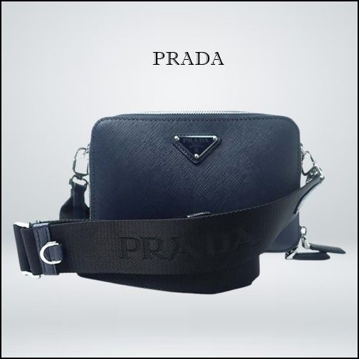 【直営店買付】プラダ☆ショルダーバッグ2VH170_9Z2 関税込 PRADA サフィアーノレザー ショルダーバッグ メンズ
