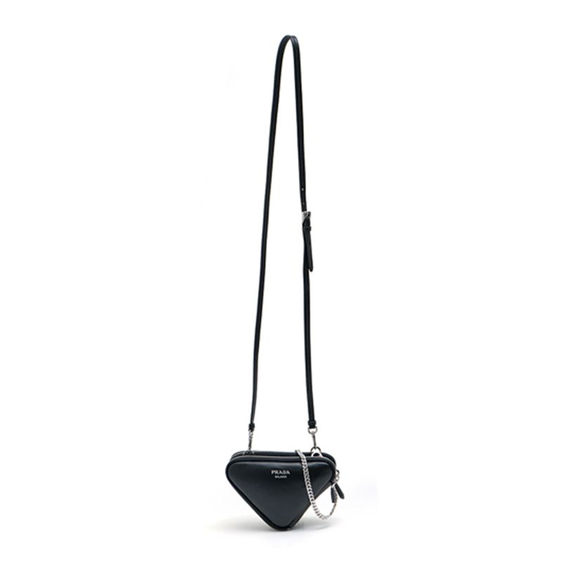 関税負担なし☆PRADA トライアングルチェーンショルダーバッグ