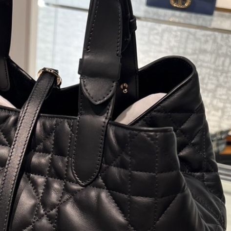 Dior トゥジュール 2WAYトートバッグ 本革レザー ポーチ付 全6色 Dior トゥジュール 2WAYトートバッグ 本革レザー ポーチ付 全6色