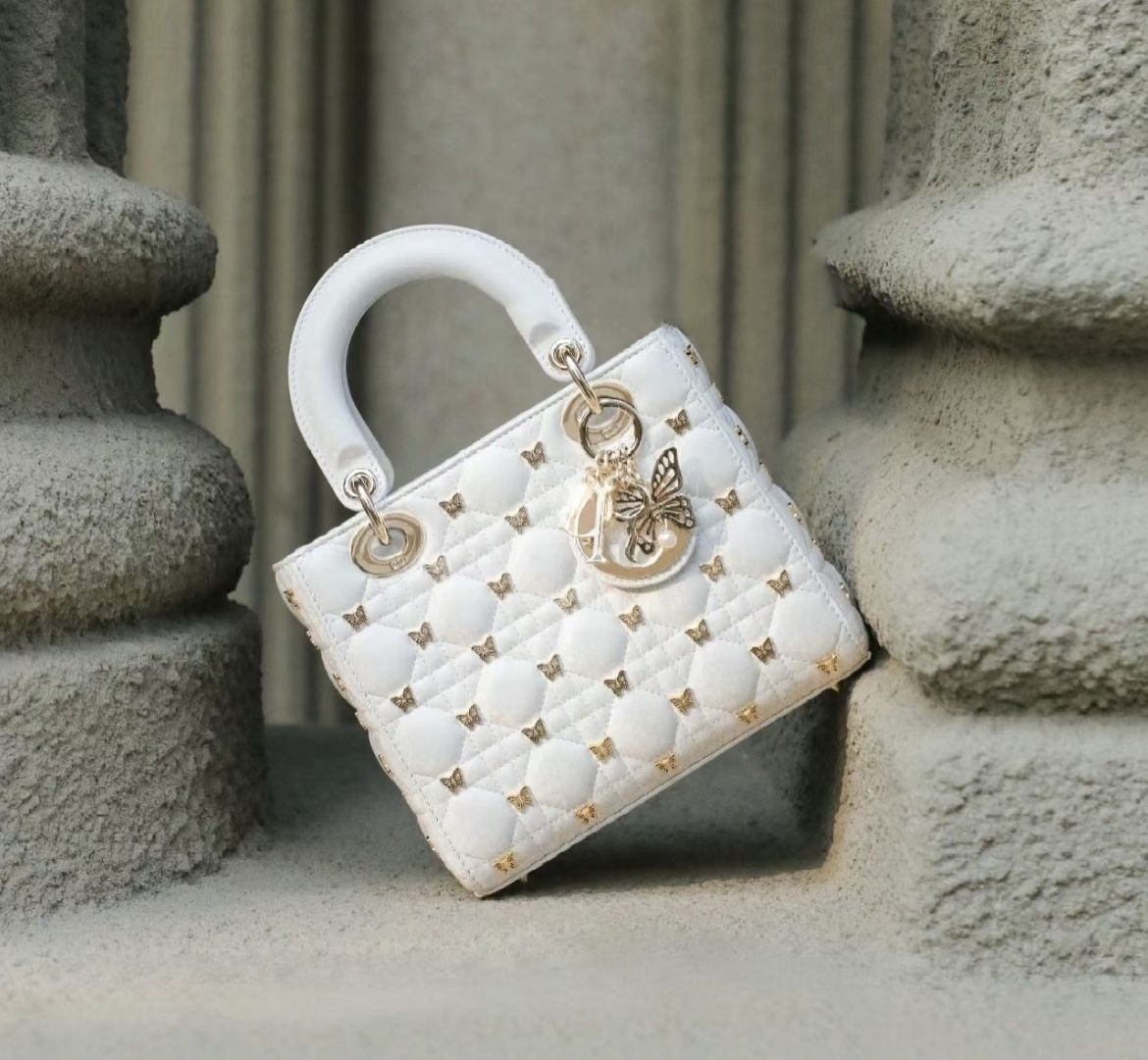 斬新☆バタフライスタッズ】Dior☆LADY DIOR バッグ スモール