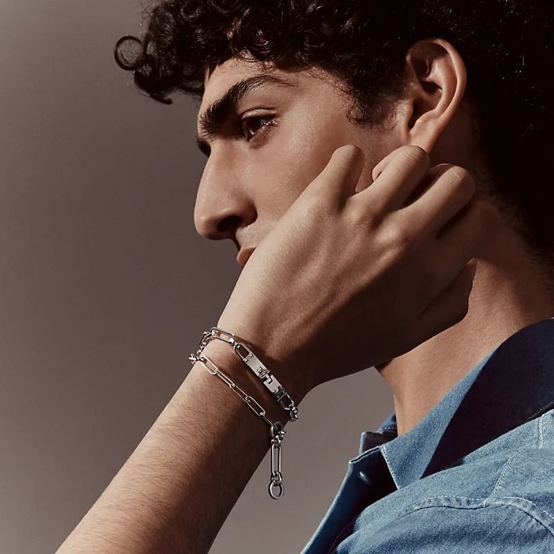 エレガントな印象に【HERMES】ケリー カナデス ブレスレット ブレスレット 《ケリー》 PM | Hermès - エルメス-公式サイト