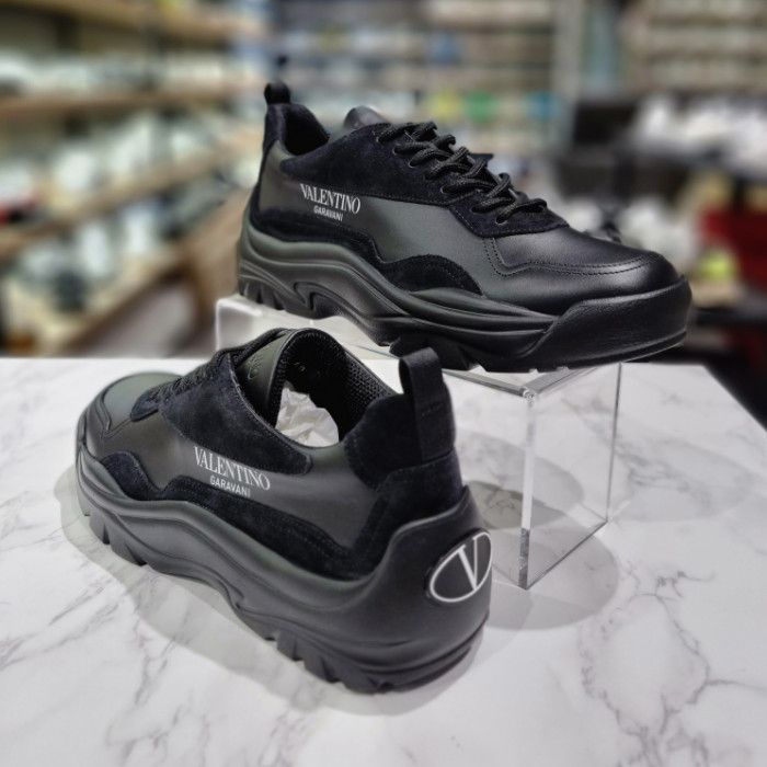 国内発送★VALENTINO★Chaussures スニーカー VALENTINO(ヴァレンチノ) サトリエサンガッロスニーカー