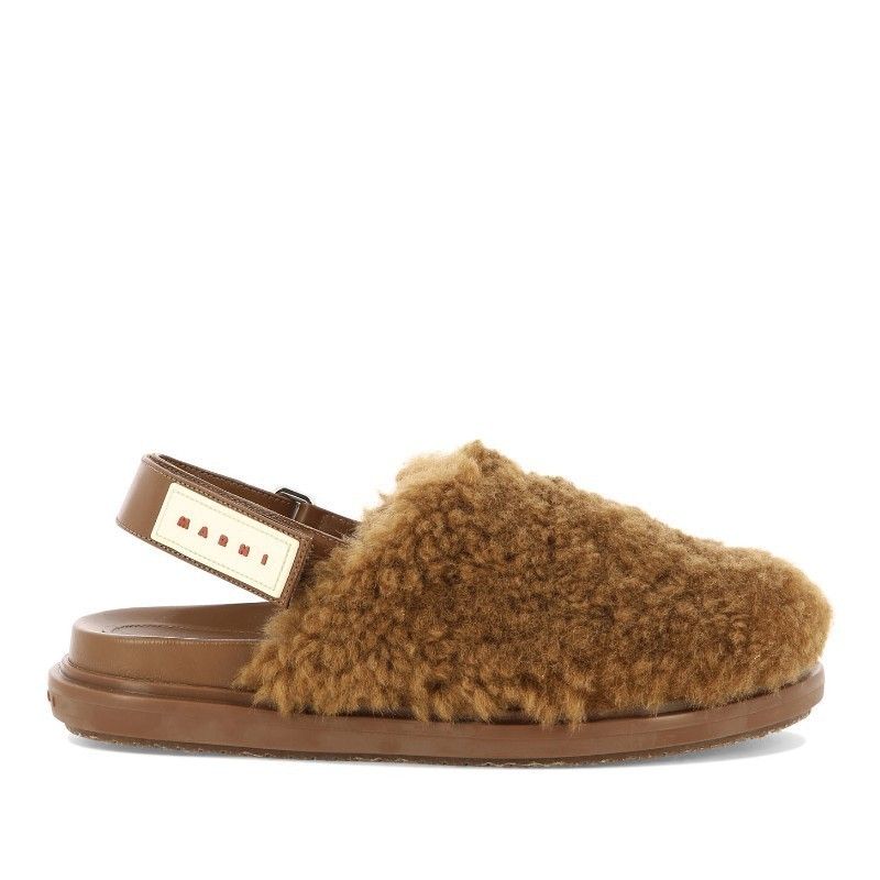 サンダル・ミュール MARNI 履き心地抜群！】MARNI フラットサンダル ロゴパッチ レザー