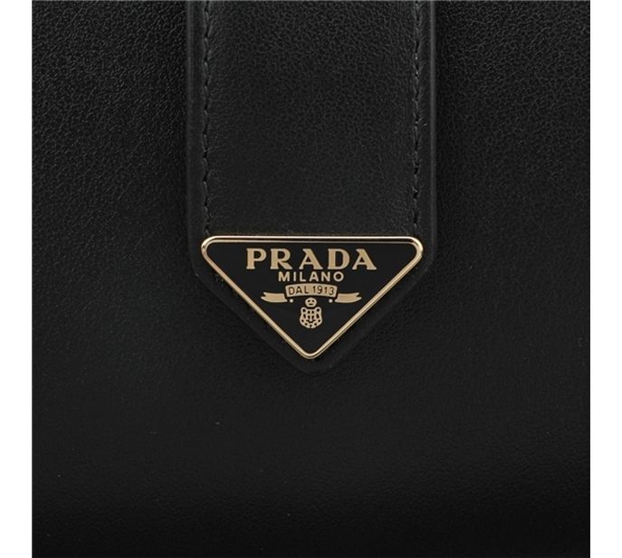 ☆送料関税込☆PRADA シティカーフタブ 小銭入れ 財布☆超人気☆ ☆送料関税込☆PRADA シティカーフタブ 小銭入れ 財布☆超人気