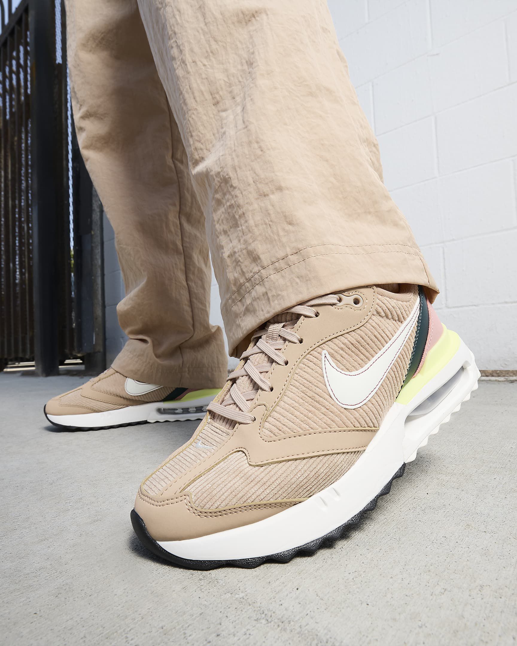 ★Nike★大人気★AIR MAX DAWN エアマックス★追跡可 ☆NIKE☆大人気☆AIR MAX DN / エアマックスDN☆追跡可 (Nike