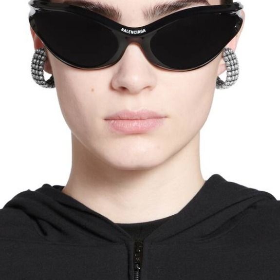 【BALENCIAGA】イヤーカフ GLAM 女性用 アンティークシルバー BALENCIAGA】イヤーカフ GLAM 女性用 アンティークシルバー