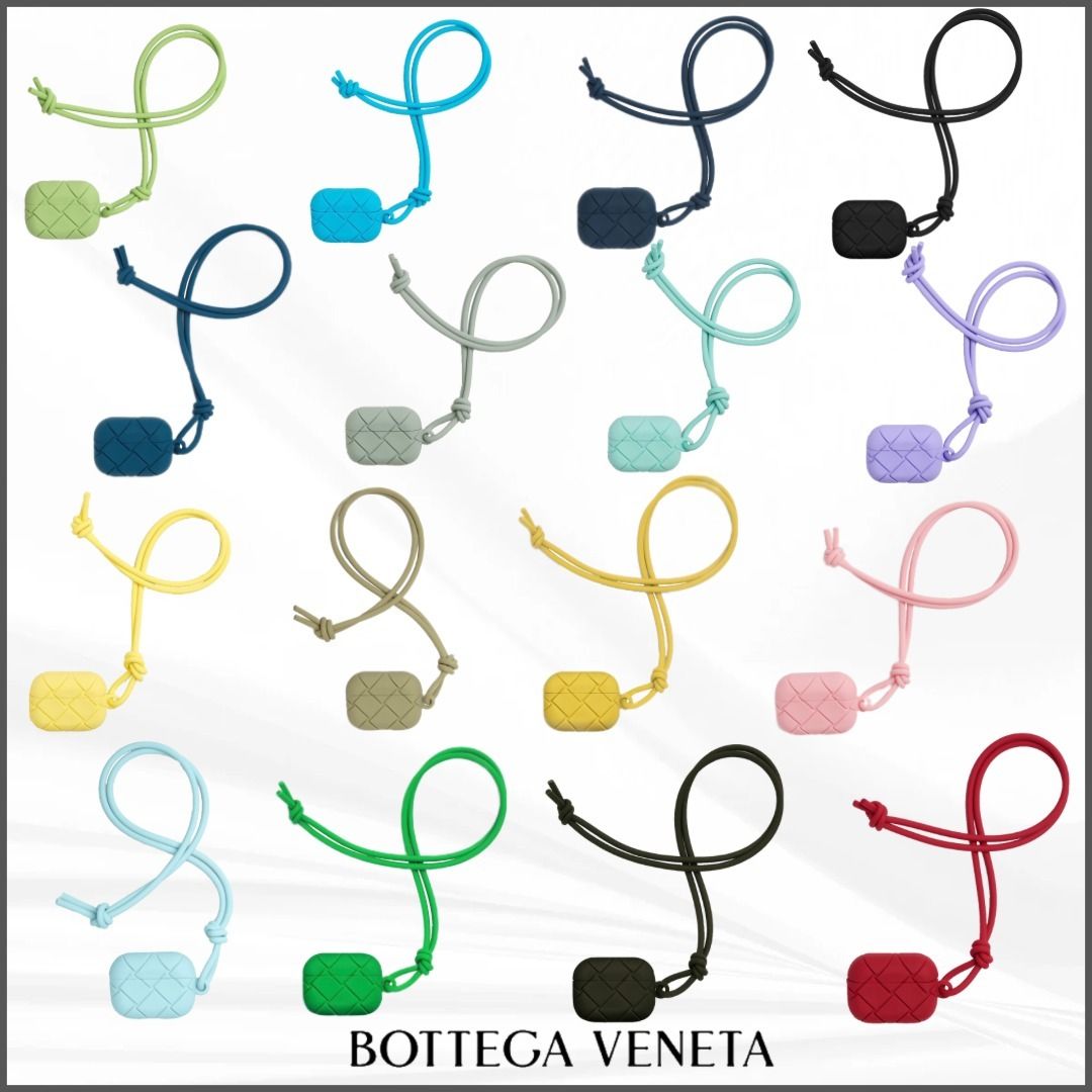 BOTTEGA VENETA Intrecciato Rubber AirPods Pro Case with