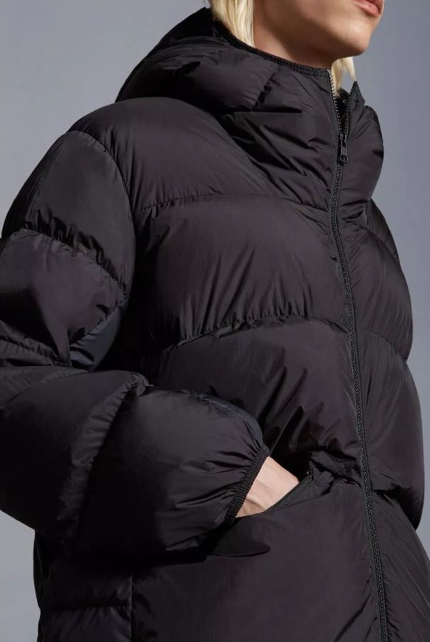 MONCLER 2023/24秋冬新作 フード付きダウンジャケット ALNAIR MONCLER 2023/24秋冬新作 フード付きダウンジャケット ALNAIR