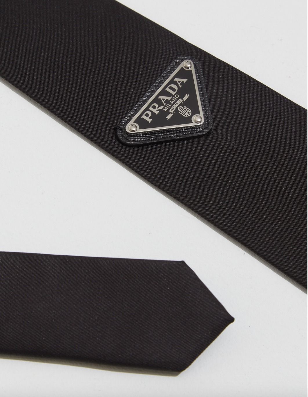 トレンド☆PRADA☆Prada Re-Nylon Gabardine Tie ロゴネクタイ