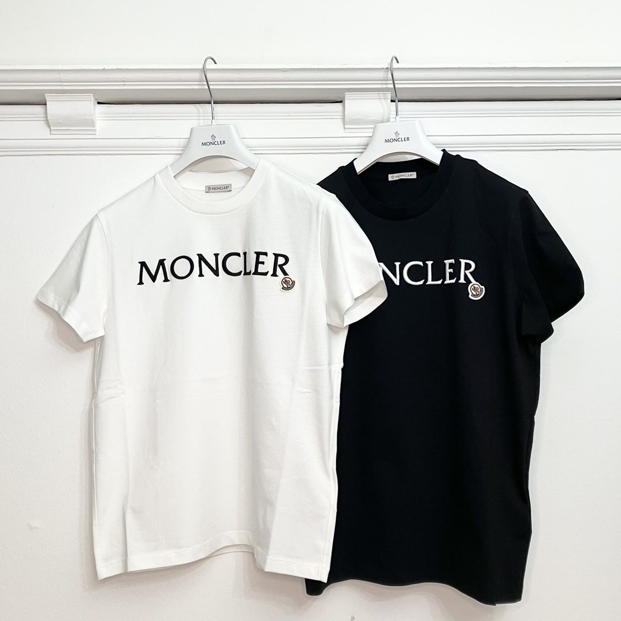 MONCLER】VIPセールで数量限定入荷! ロゴ入りTシャツ T-shirts