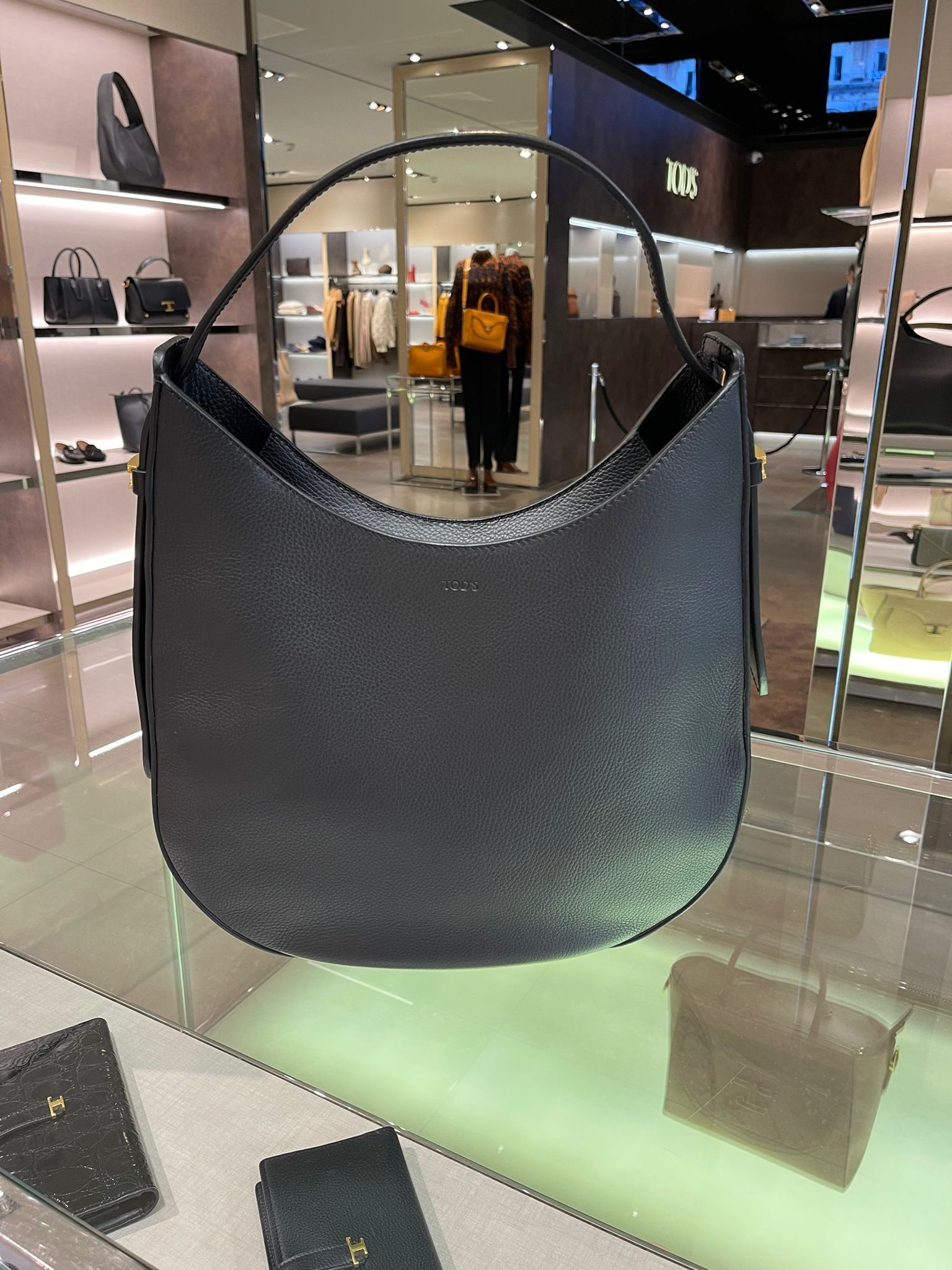 ☆アウトレット特価☆【TOD'S】HOBOバック XBWAORS03Z0P6YB999