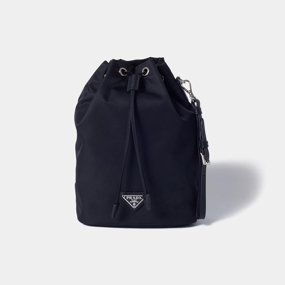 ♦PRADA♦Re-Nylon ポーチ☆正規品・安全発送☆ Black Re-nylon Pouch | PRADA