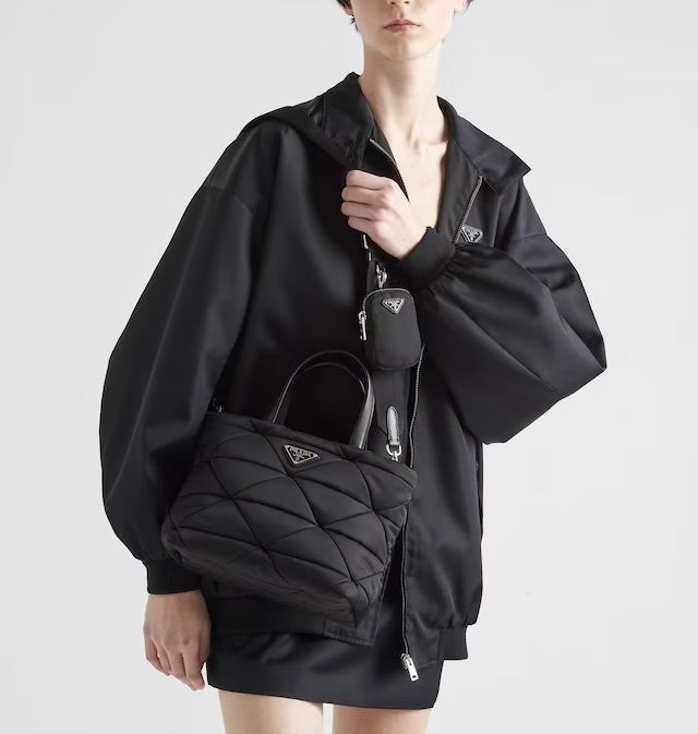 PRADA】プラダ『パデッドRe Nylon トートバッグ』2VG082