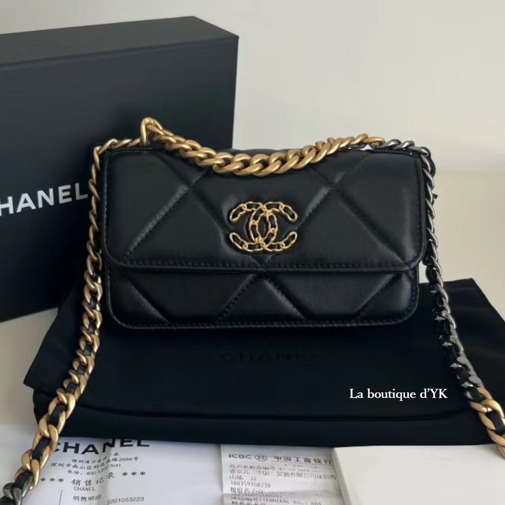 ≪23A★≫シャネル フォンケース バッグ 19 ≪23A☆≫シャネル フォンケース バッグ 19 (CHANEL/ショルダー