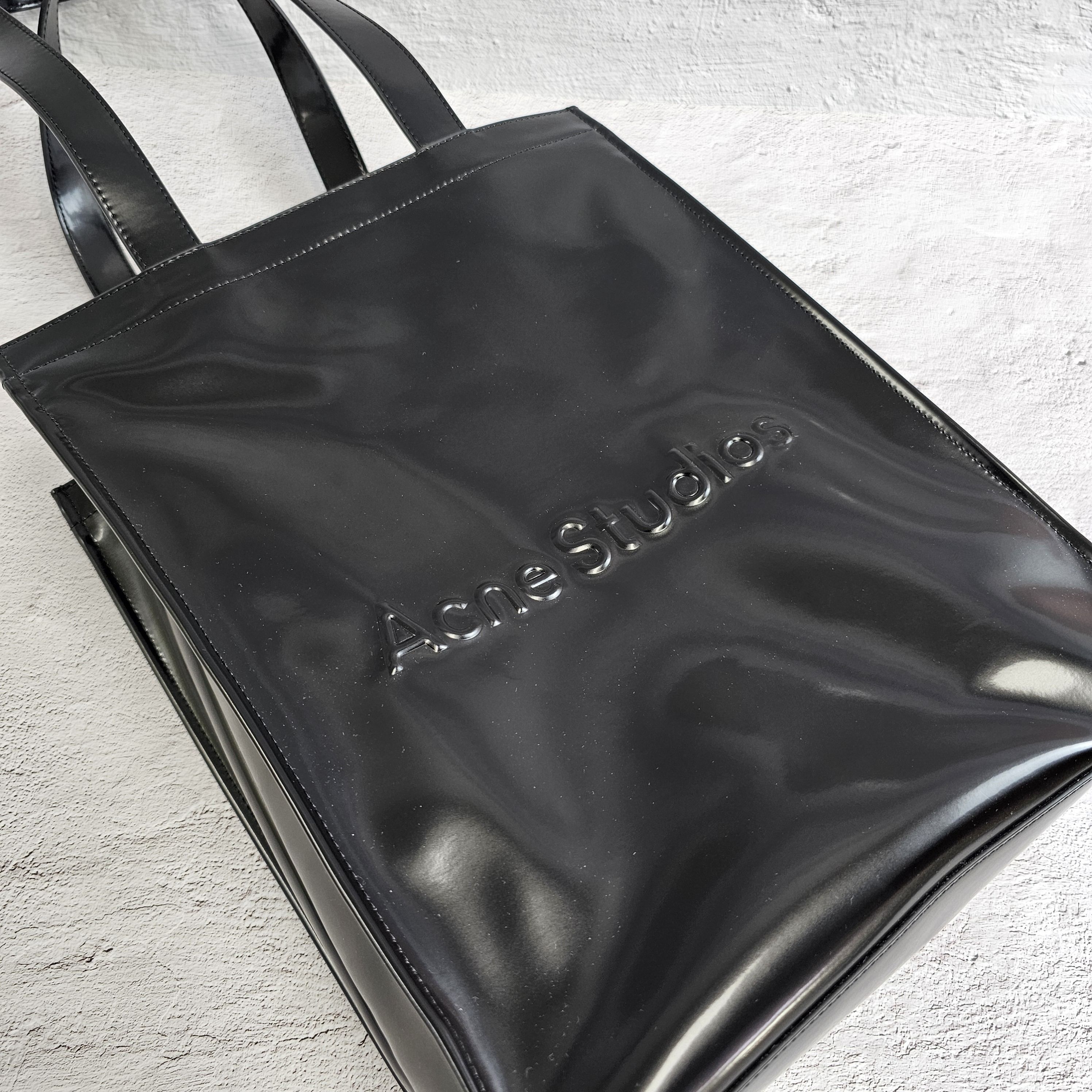 ☆送料関税込☆ACNE STUDIOS M Papery トート ショルダーバッグ 正規品】Acne Studios ショルダーバッグ