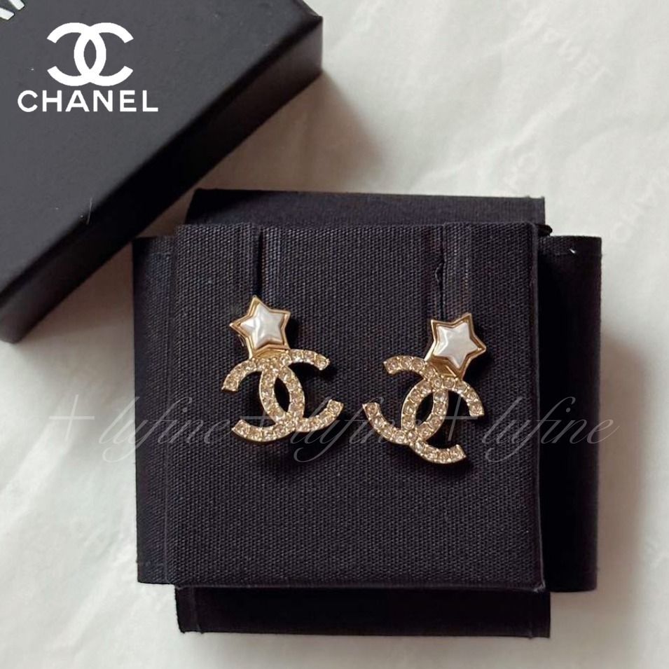 CHANEL 星型 ピアス