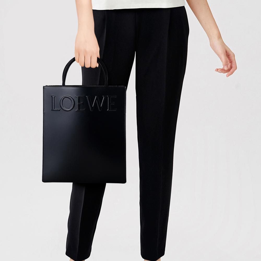 LOEWE☆スタンダード A4トート] PCもA4も収納可能☆国内直営店