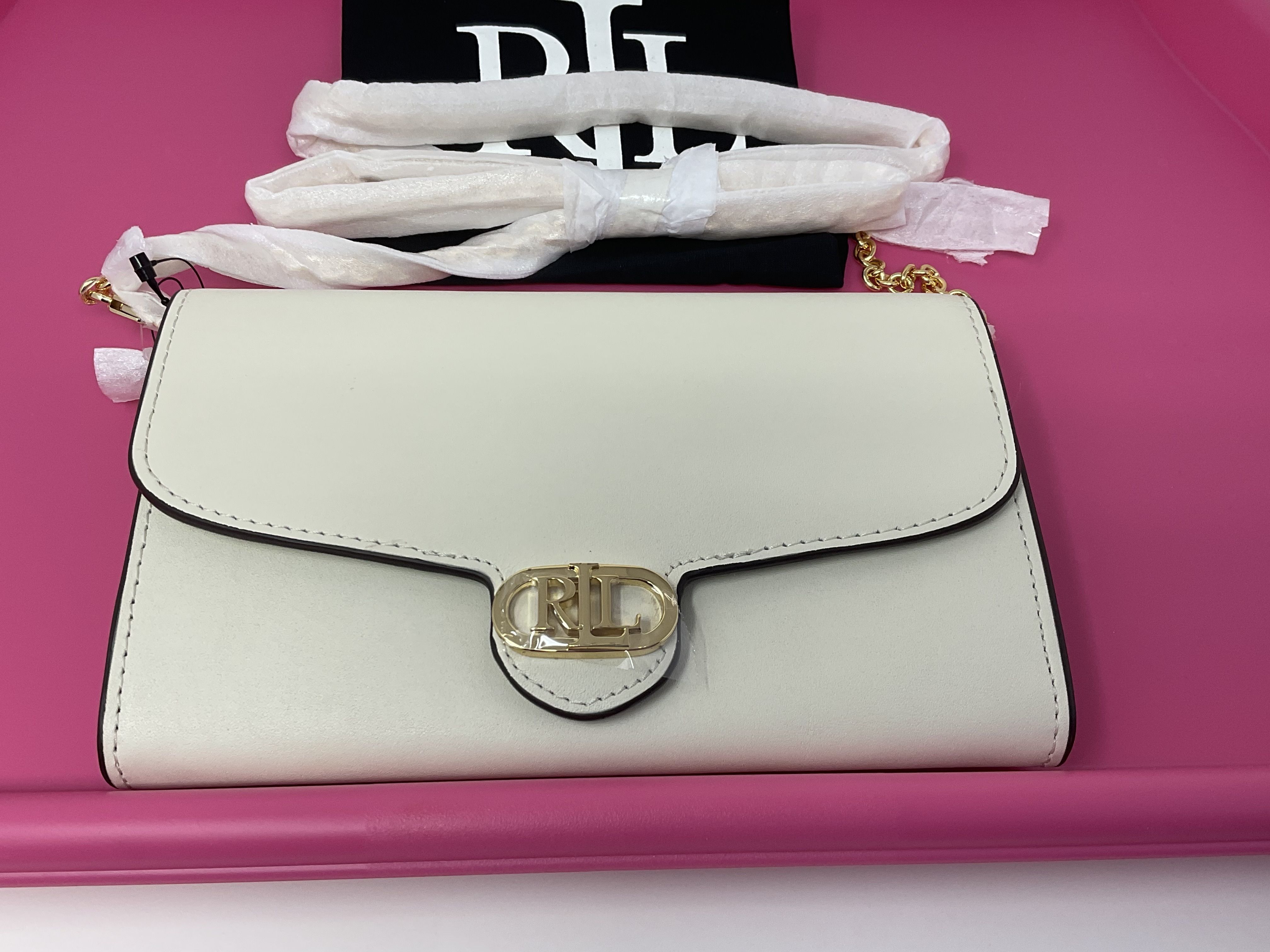 感謝セール！Ralph Lauren レザーMサイズAdair Wallet Crossbody Brand New Ralph Lauren Leather Medium Adair Wallet Crossbody