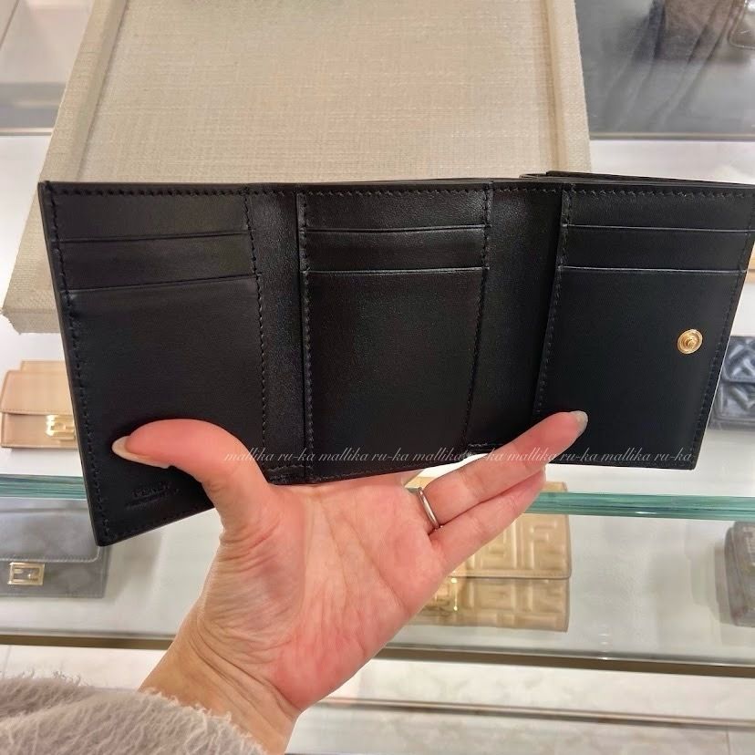 国内発【FENDI】FFダイヤモンド財布 レザー (FENDI/折りたたみ