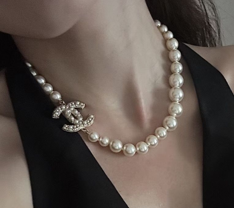 大変人気♪ネックレス☆【CHANEL】パールCCマークチョーカー 人気☆》【CHANEL】パール CCマーク チョーカー (CHANEL