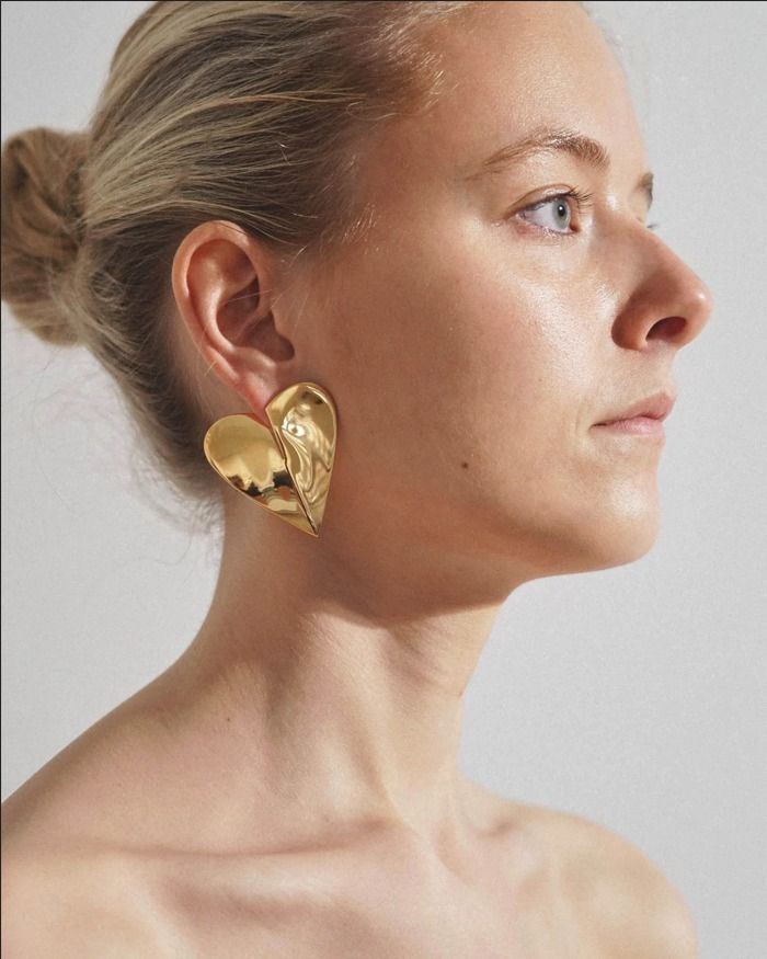 可愛い ☆ Alaia アライア Torn heart gold earrings ピアス