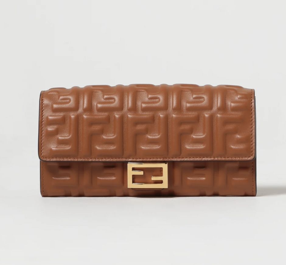 フェンディ FENDI チェーンウォレット バゲット FF 関税込 ☆送料関税込☆FENDI FFロゴ バゲット チェーンウォレットバッグ