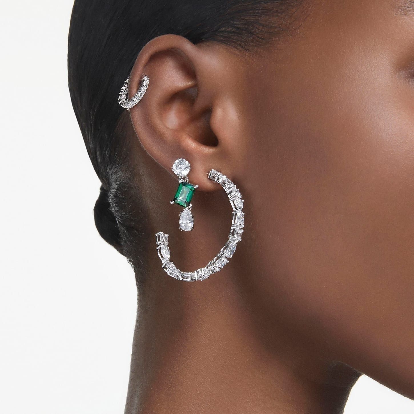 楽天市場】スワロフスキー SWAROVSKI Mesmera ドロップピアス