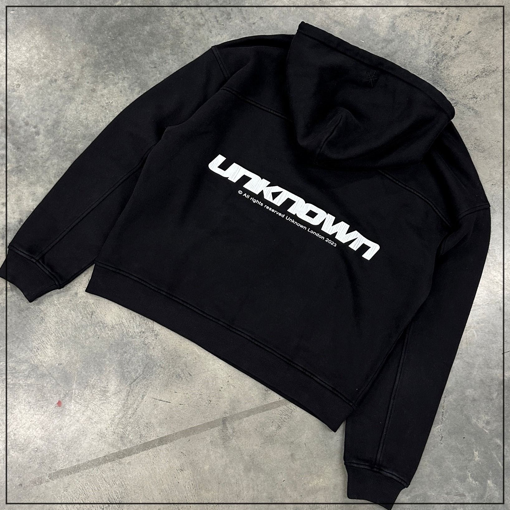 UNKNOWN///アンノウン ロゴ フーディー パーカー (UNKNOWN
