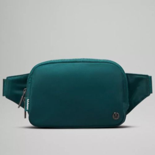 Crossbody with Nano Pouch 2L | バッグ | Lululemon JP