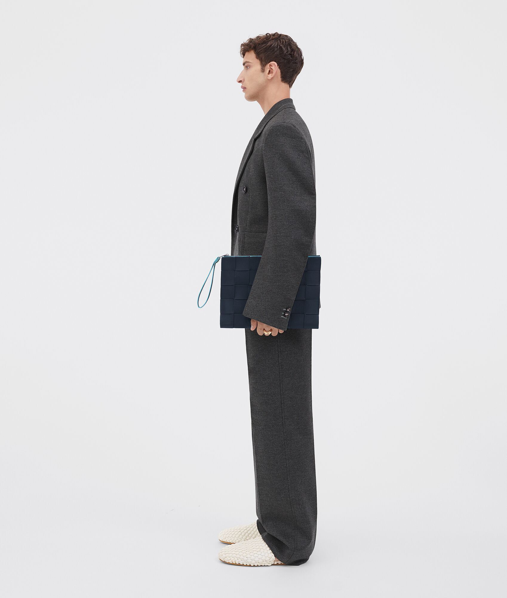 国内在庫なし♡スモール ポーチ クラッチバッグ 関税なし 大容量♪】BOTTEGA VENETA ポーチ ギフトにも♡ (BOTTEGA VENETA