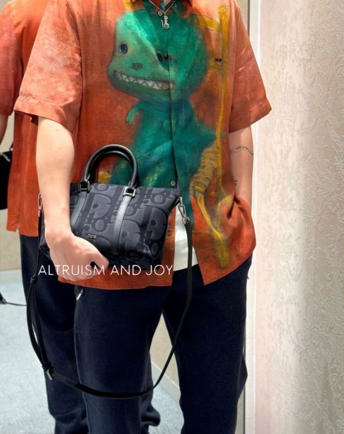 【洗練された上質感♪】Dior ★バッグ 国内発送【オシャレで洗練された2WAY】Dior Weekender 25 バッグ