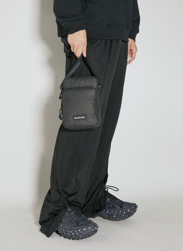 人気☆関税込【BALENCIAGA】Explorer クロスボディバッグ