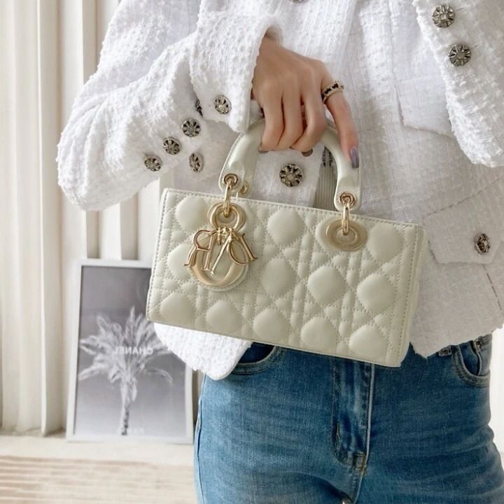 【可愛い好きにはたまらない♪】Dior★LADYD-JOY マイクロバッグ ハートが可愛すぎる☆】Dioramour Lady D-Joy マイクロバッグ