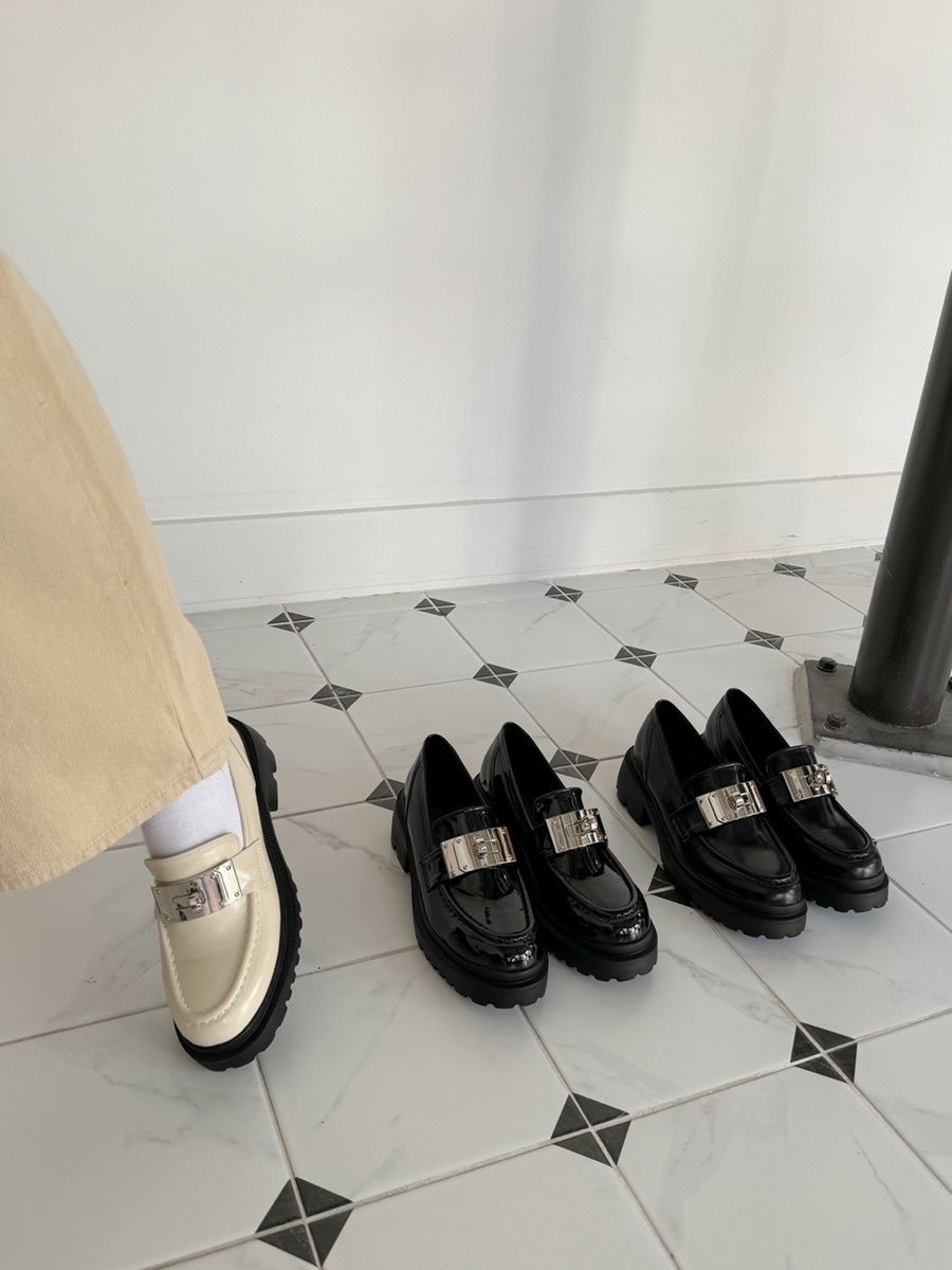ローファー・オックスフォード GG print loafers ☆US買付☆Dr. Martens Adrian Leopard Print Snaffle Loafers