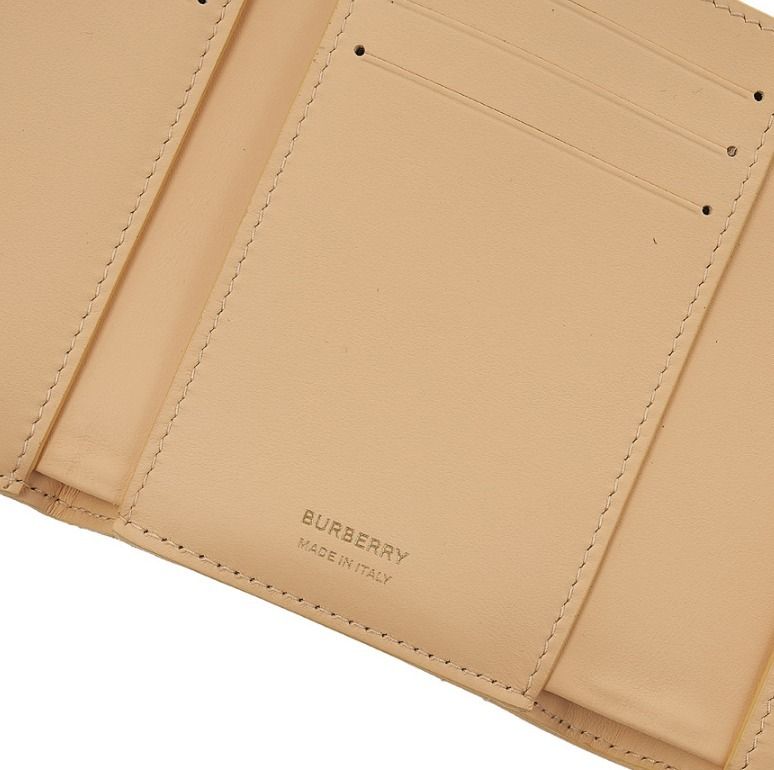 ☆【BURBERRY】☆ローラ キルティング 三つ折り 財布 GOLDEN☆ ☆関税込☆BURBERRY☆ローラ キルティング 三つ折り 財布 GOLDEN