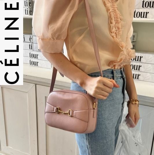 【CELINE】最新作★Triomphe クロスボディバッグ S CELINE○クロスボディベルトバッグ○ショルダー調節可能 (CELINE